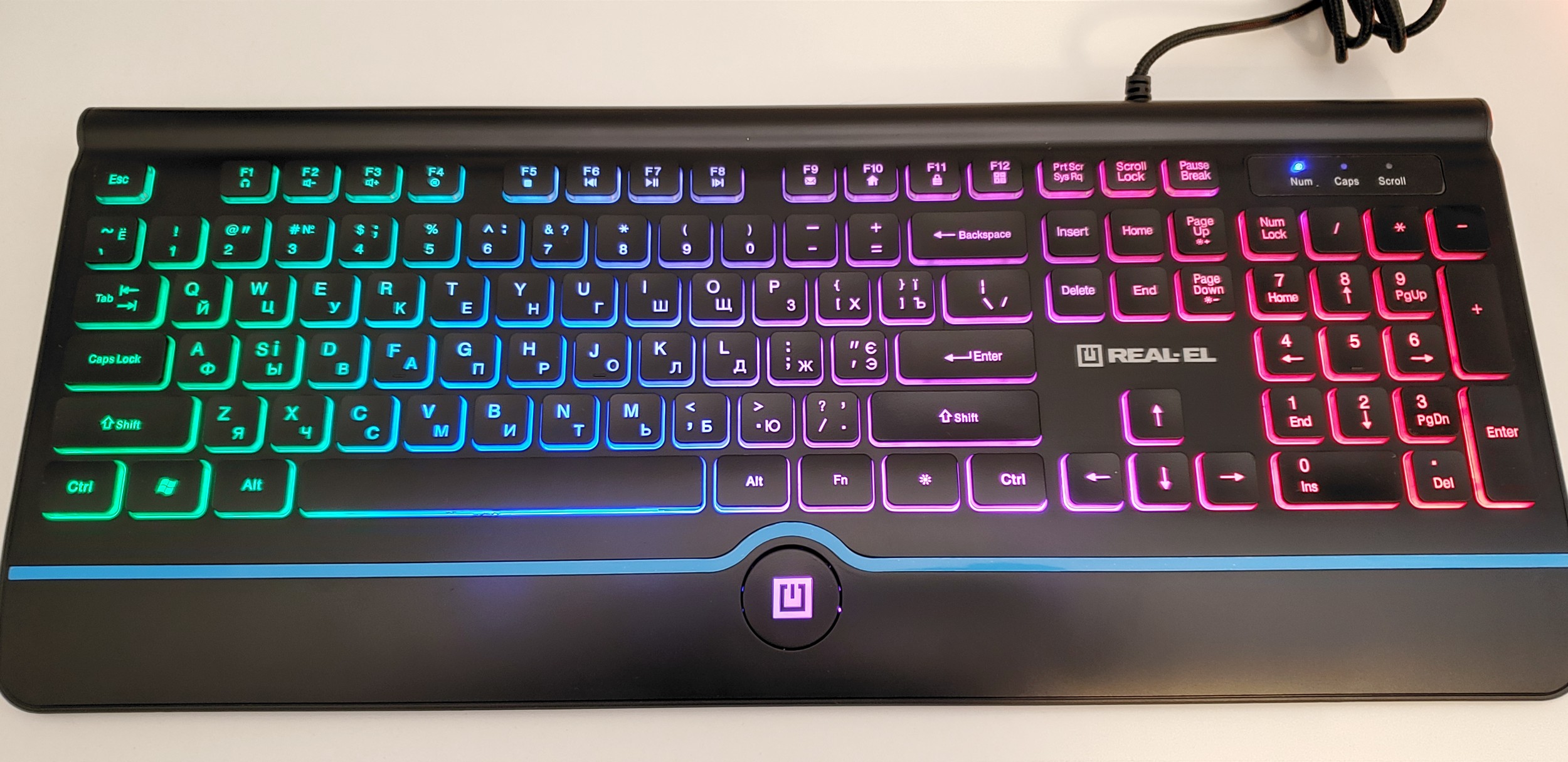 Фото подсветки клавиатуры REAL-EL Comfort 8000 Backlit