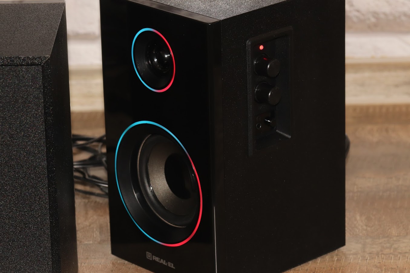 REAL-EL_S-415_acoustic_system