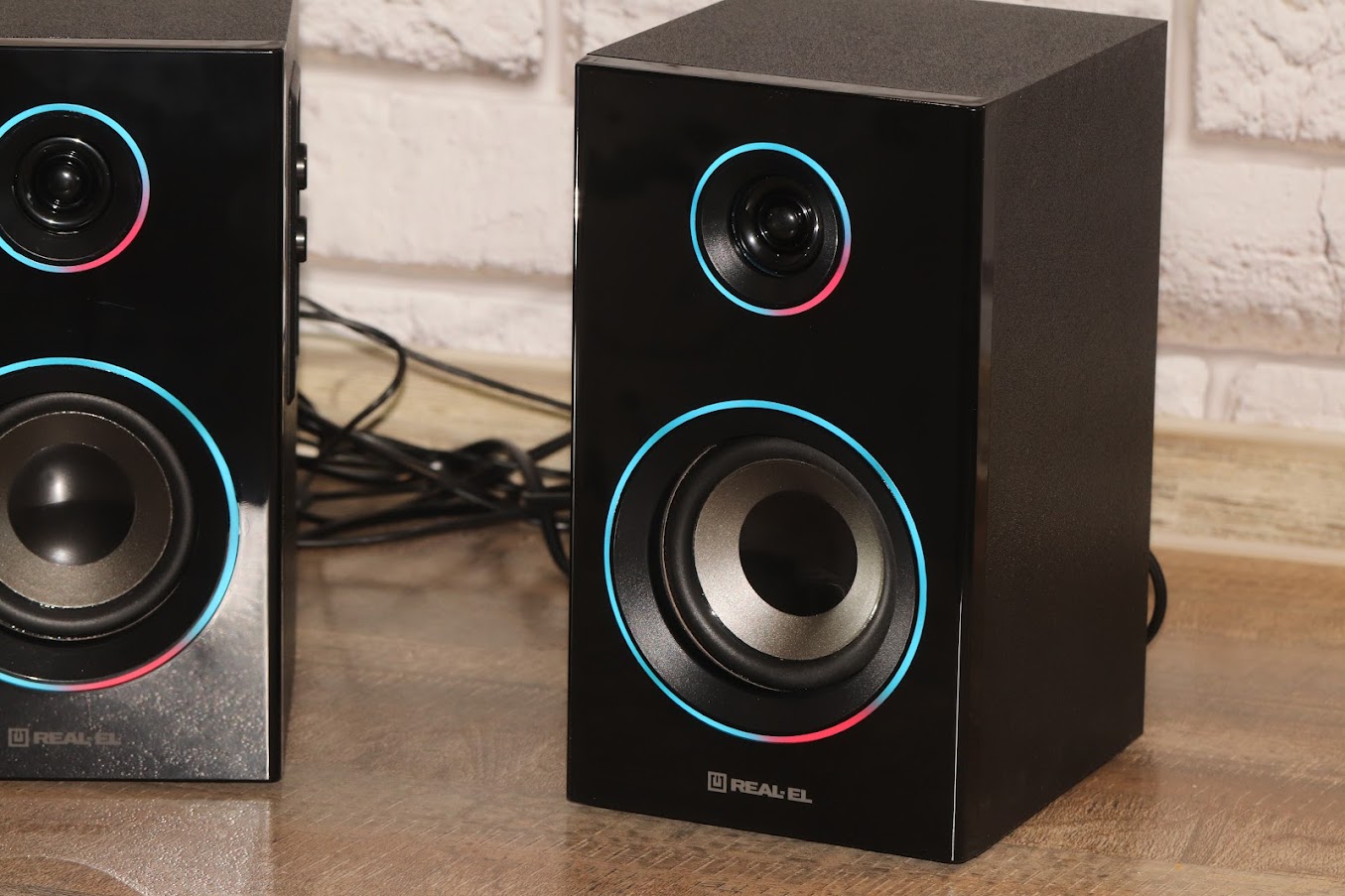 REAL-EL_S-415_acoustic_system